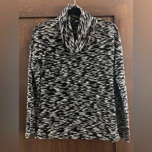 Boutique Black and white cowl turtleneck